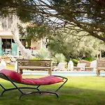 Lointaines Escapades Bed & Breakfast