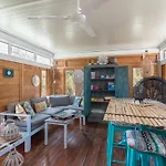 Bed & Breakfast Lointaines Escapades 4*