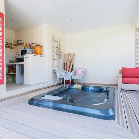 Lointaines Escapades بيربينيو