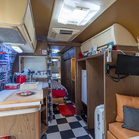 Lointaines Escapades ベッド・アンド・ブレックファスト ペルピニャン