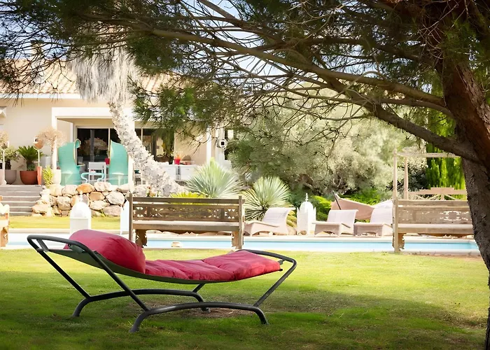 Lointaines Escapades Bed and Breakfast