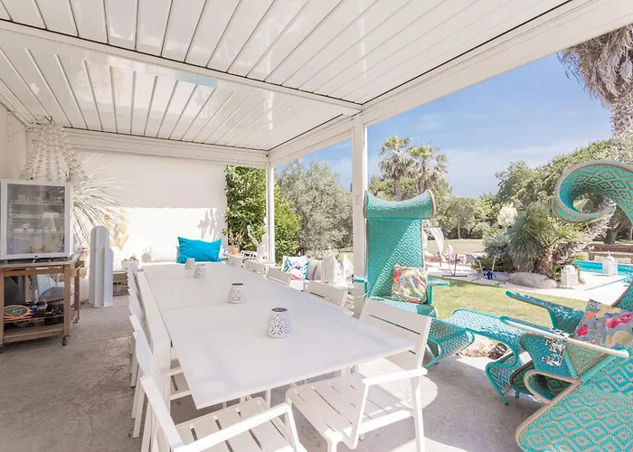 Lointaines Escapades Bed and Breakfast Περπινιάν