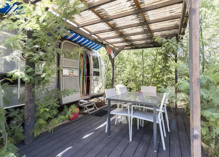 Bed and Breakfast Lointaines Escapades 4*