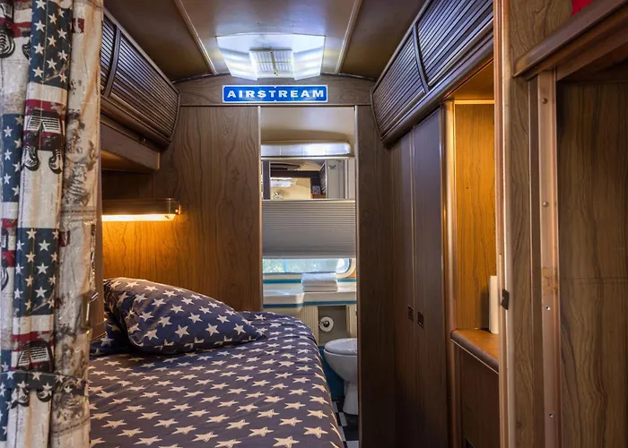 Bed and Breakfast Lointaines Escapades Περπινιάν