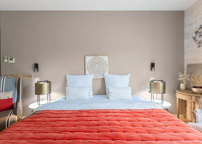 Lointaines Escapades 3*