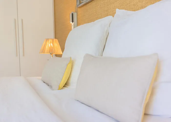 Lointaines Escapades