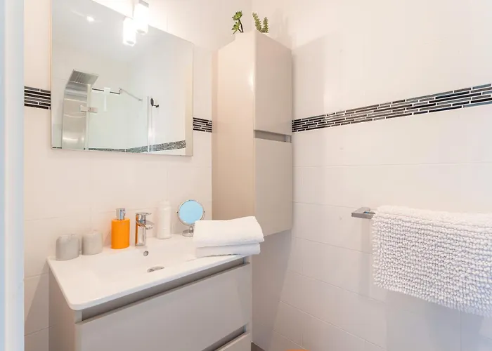 Lointaines Escapades 3*