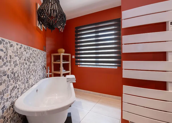 Bed and Breakfast Lointaines Escapades