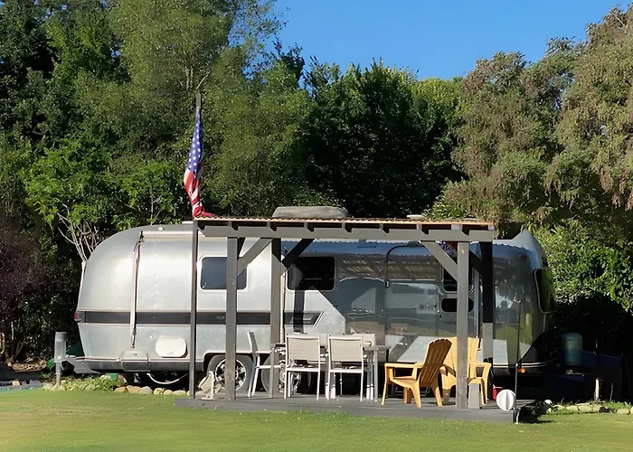 Bed and Breakfast Lointaines Escapades 4*